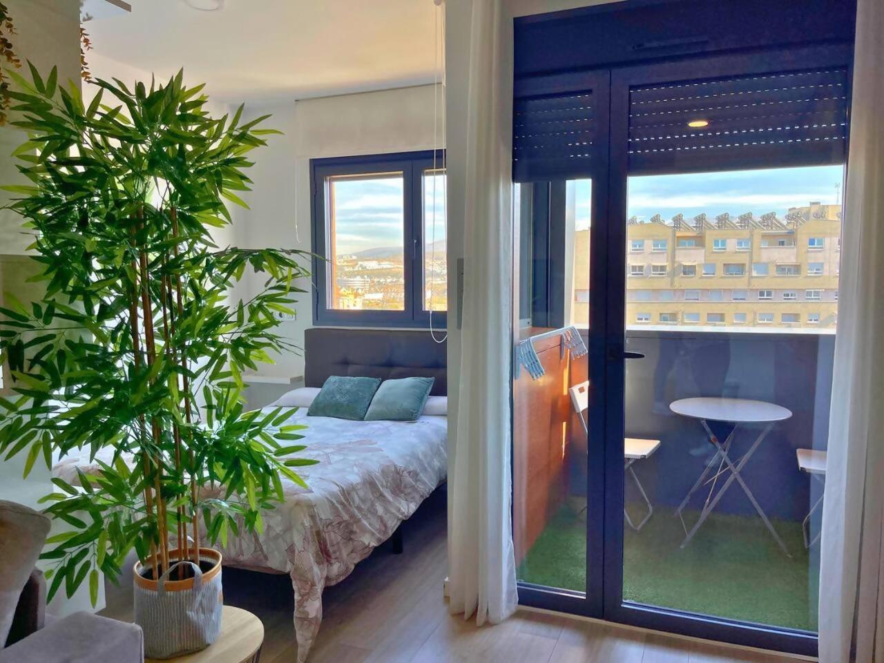 Home4U Apartamento Con Cochera 格拉纳达 外观 照片