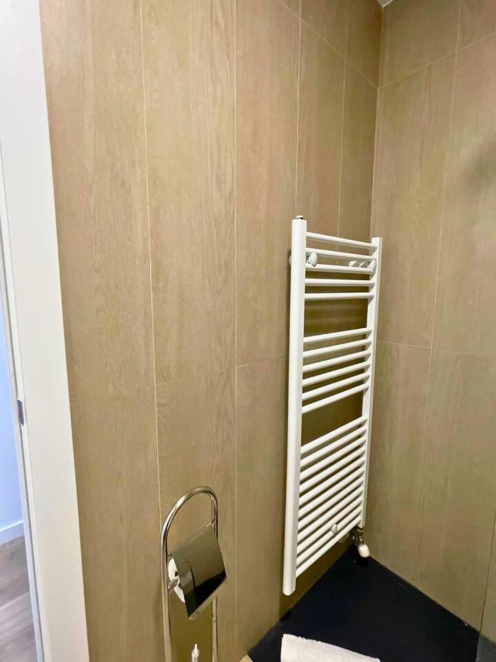Home4U Apartamento Con Cochera 格拉纳达 外观 照片