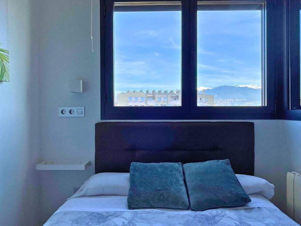 Home4U Apartamento Con Cochera 格拉纳达 外观 照片